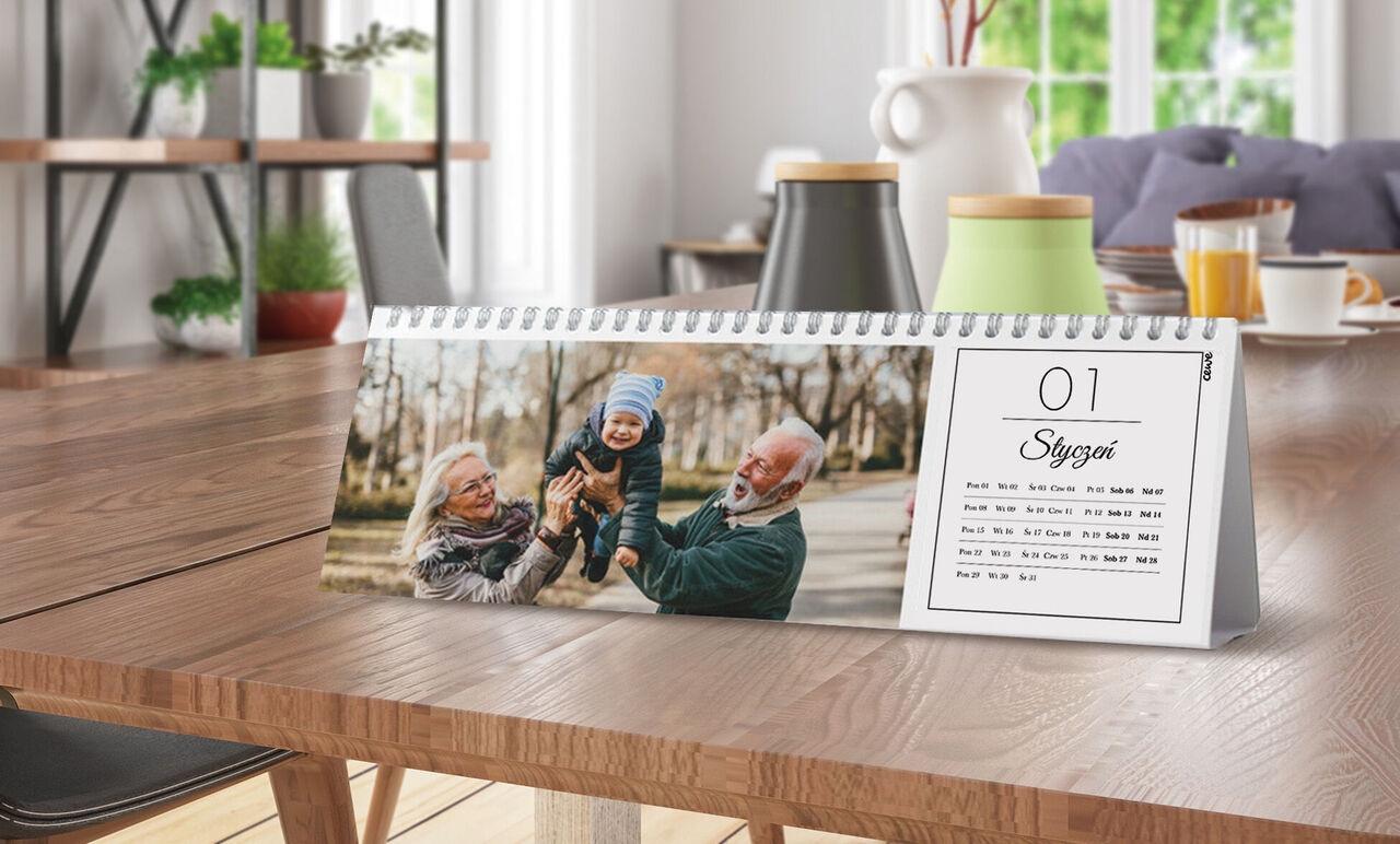 Kalendarz biurkowy poziomy